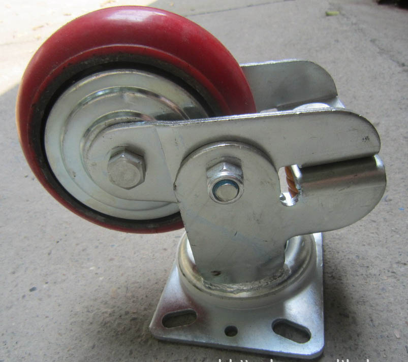 6寸聚氨酯減震腳輪（定向）　　單輪150*50mm 　支架厚度為6mm